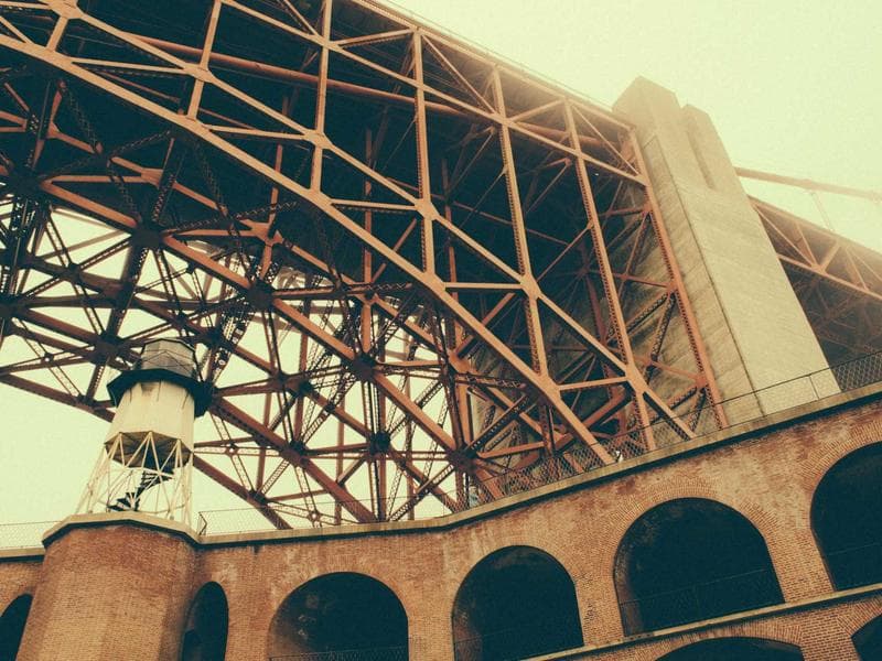 DEWALT Gorgeous Silk Table (KA) 4